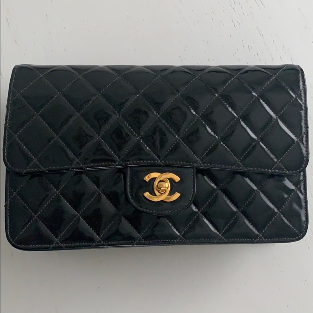 SOLD Chanel Med Quilted Vintage Flap Bag pre-1986 gold - Picture 2 of 11